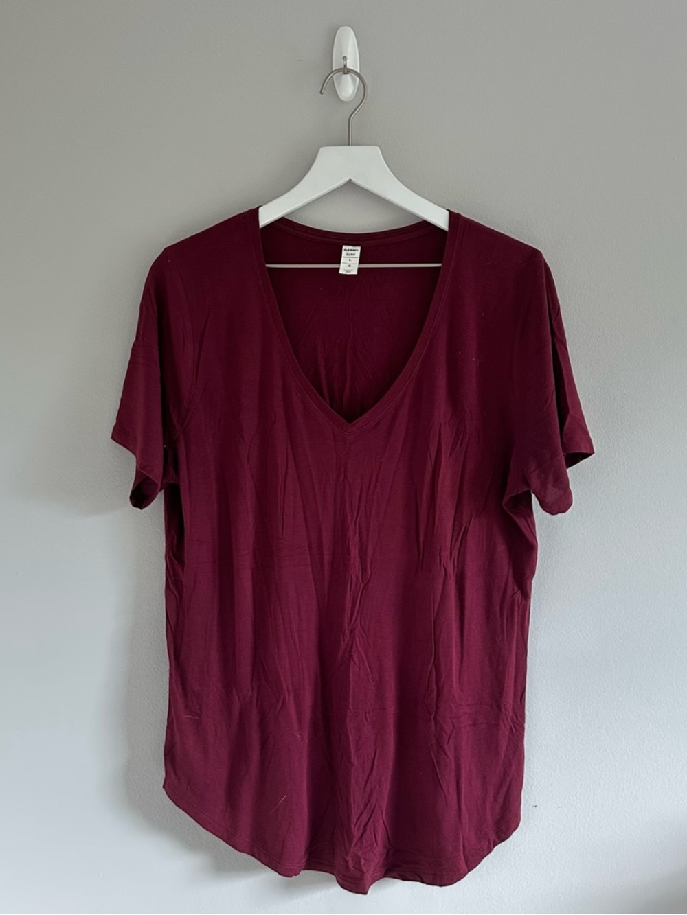 Old Navy Burgundy V-Neck Short Sleeve Tee Size L